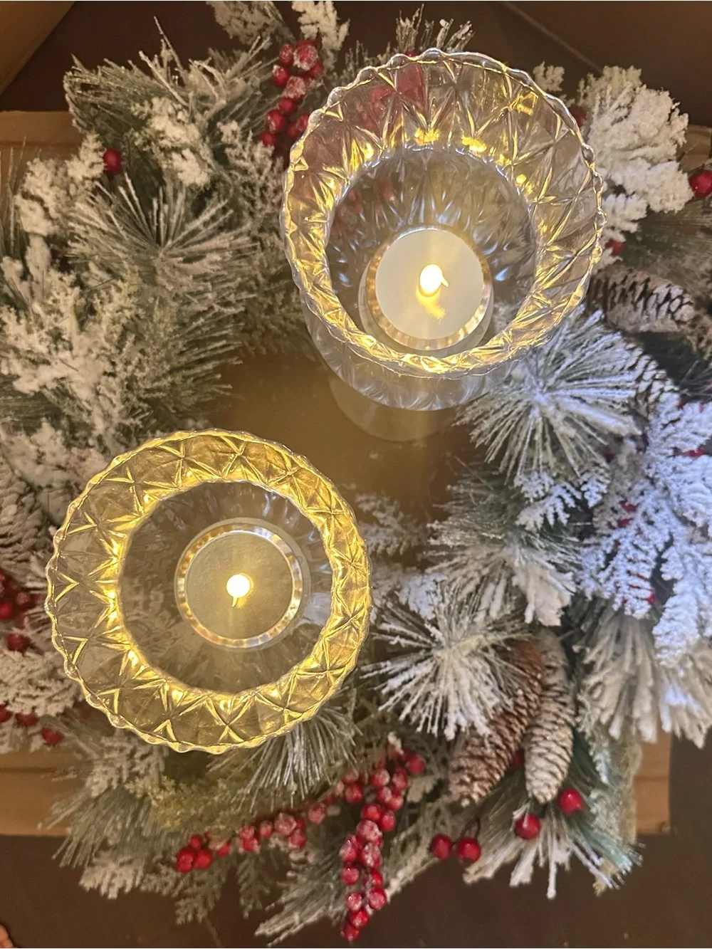 Illuminated curved glass goblets with battery operated tea lighs (Set of 2)